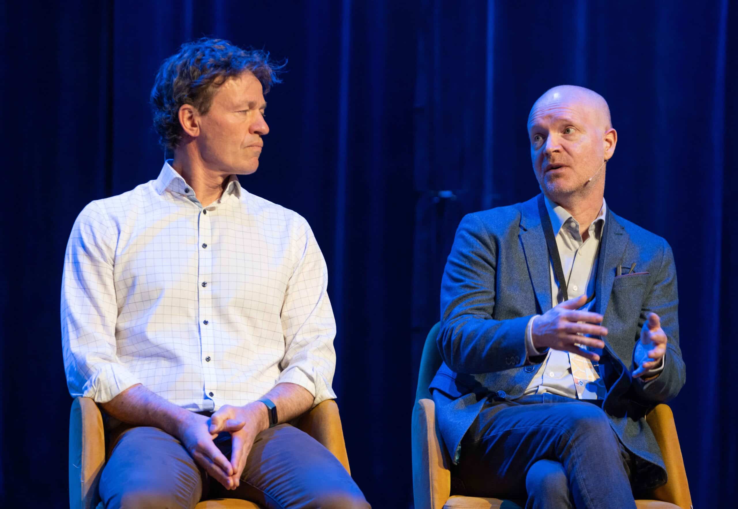 Trym Holter from Silo AI (left) and Jon Jahren from Microsoft Norway. PHOTO: Stein Johnsen, Contentvideo.no