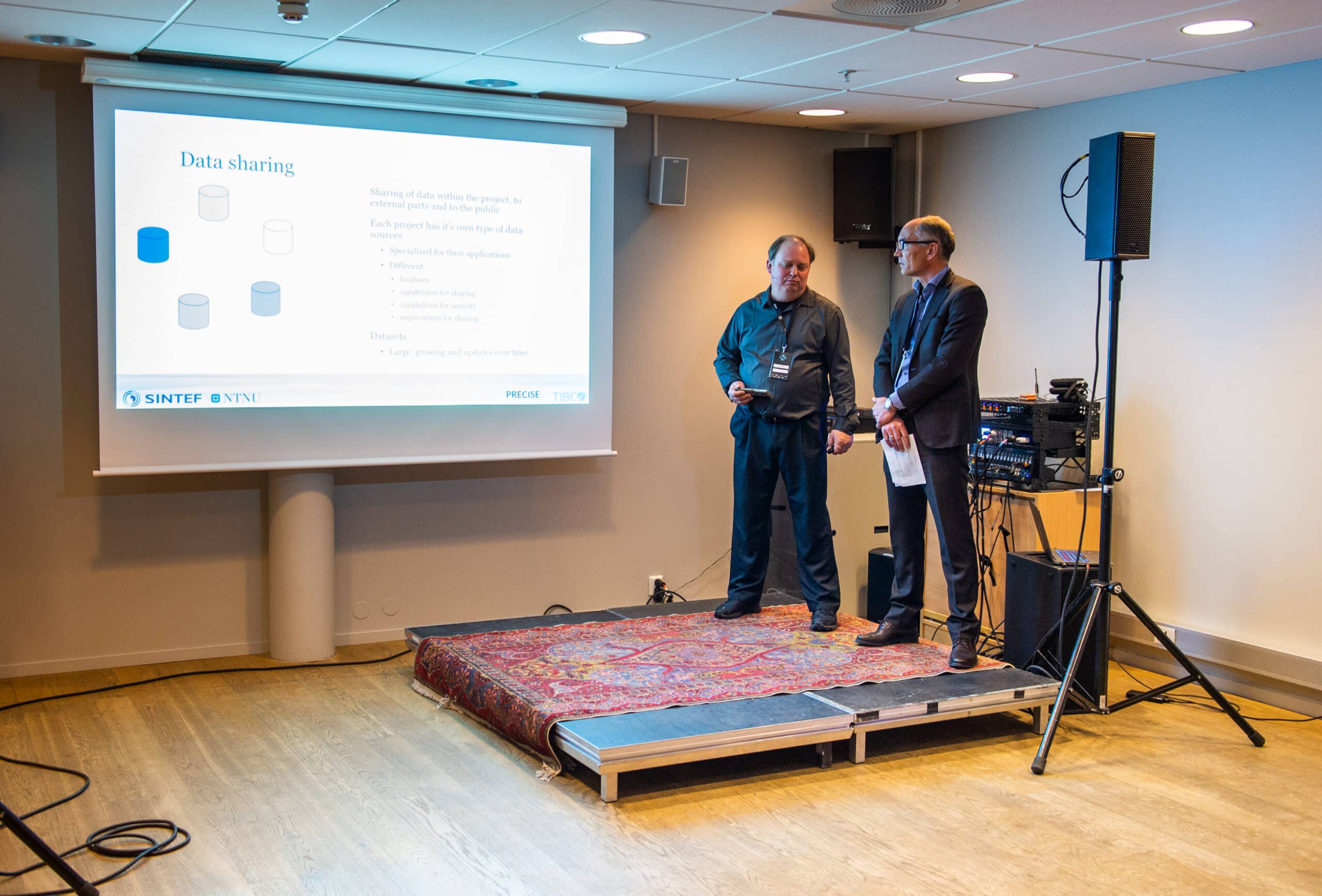 During Demos & Talks Wednesday afternoon, Per Baumann and Per Gunnar Auran, talked about dataflow at sea. PHOTO: Stein Johnsen, Contentvideo.no