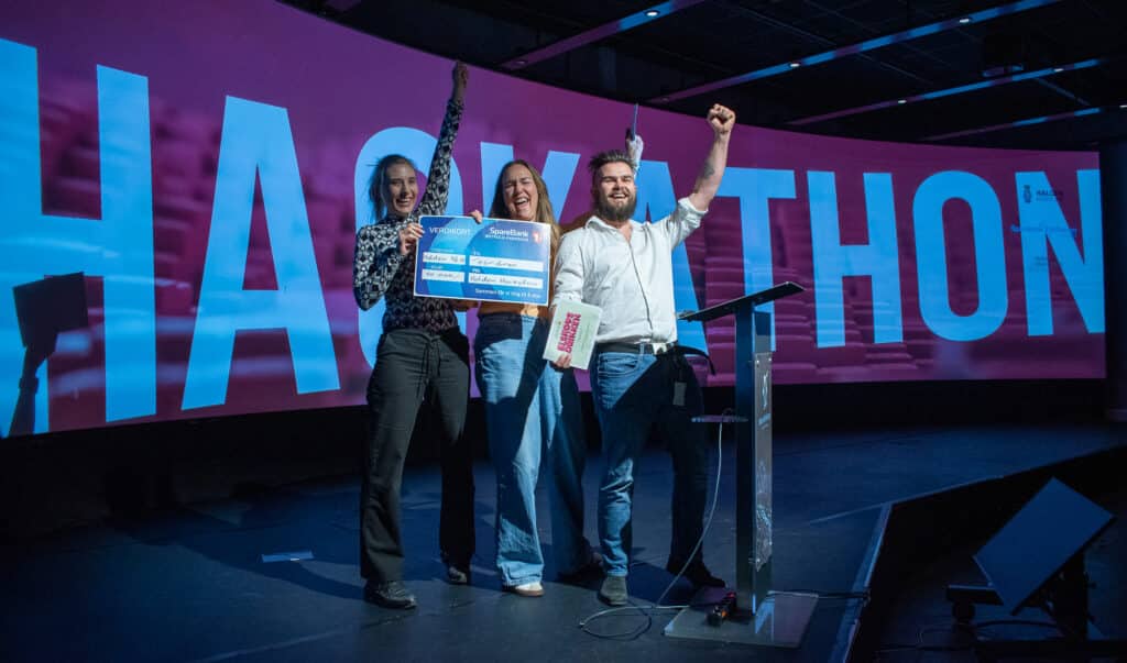 AI+ 2025: Bilder fra AI-hackathon